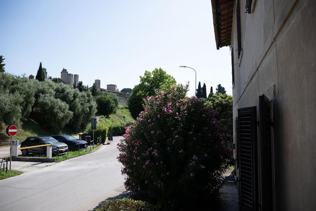 Un Passo Dalle Torri San Gimignano Eksteriør billede